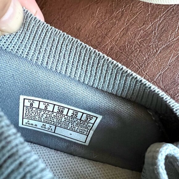 Skechers stretch women’s size 8 sneakers good condition gray cloth white… - Picture 4 of 9